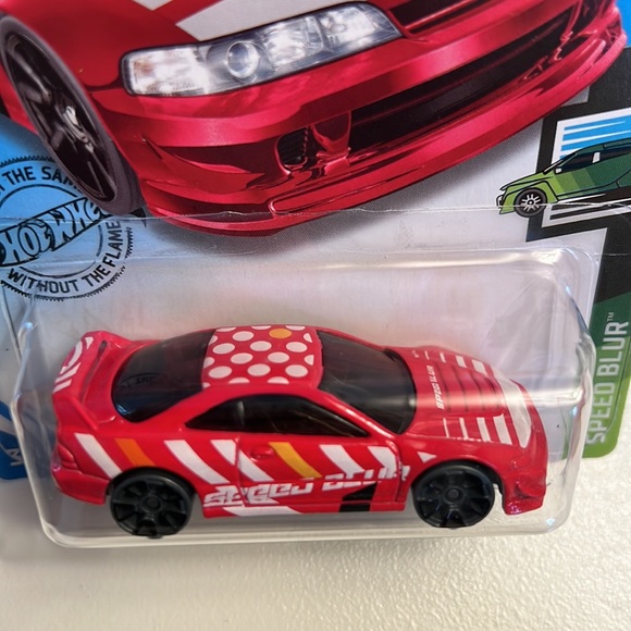 HOT WHEELS CUSTOM '01 ACURA INTEGRA GSR MATCHBOX - Picture 2 of 3